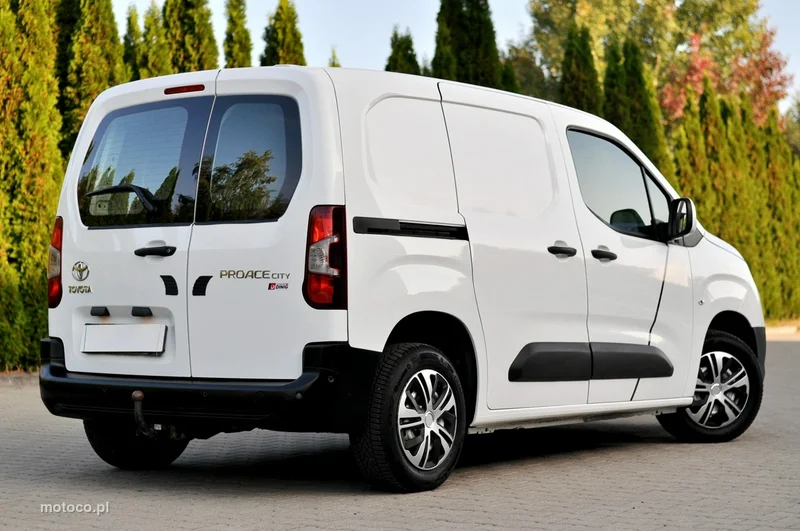 Toyota Proace City 33
