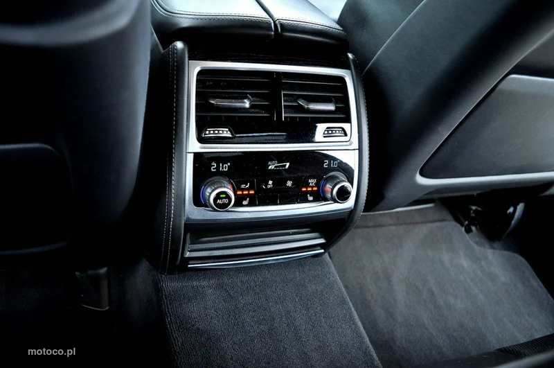 BMW Seria 7 G11 730 25