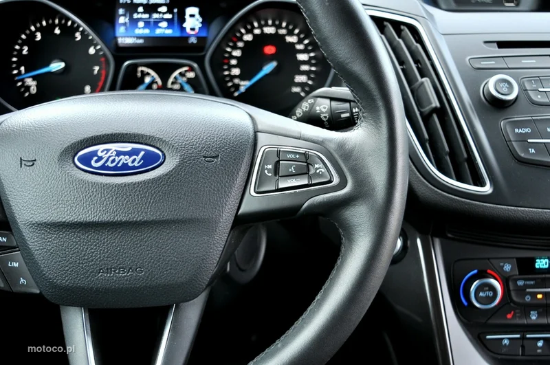 Ford C-Max II 18
