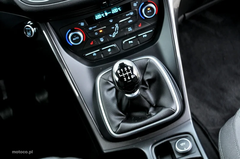 Ford C-Max II 19