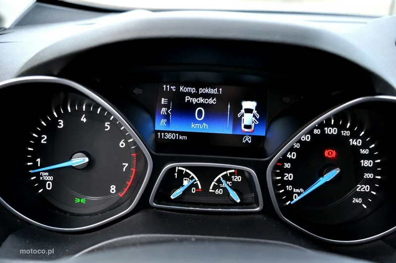 Ford C-Max II 21
