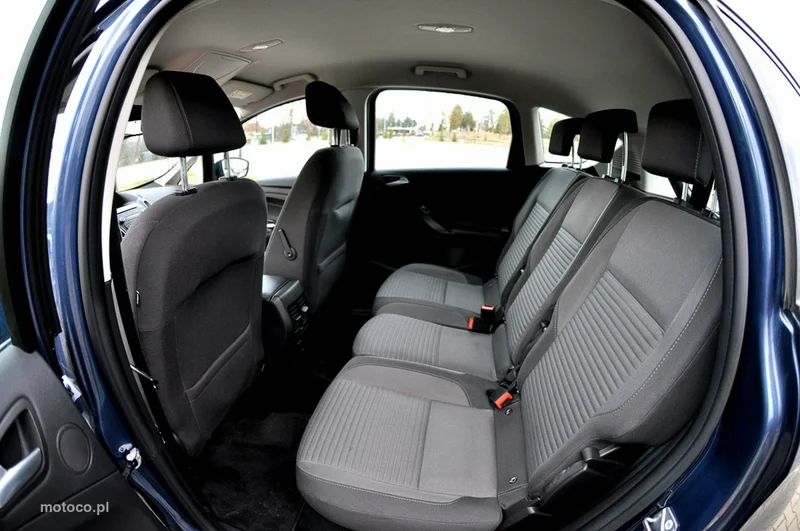 Ford C-Max II 10