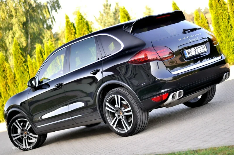 Porsche Cayenne 92A 12