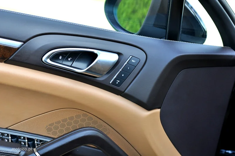 Porsche Cayenne 92A 16