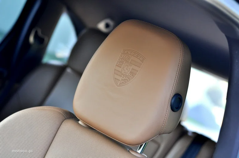 Porsche Cayenne 92A 19