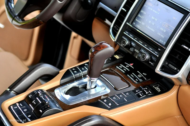 Porsche Cayenne 92A 23