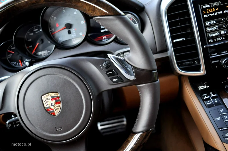 Porsche Cayenne 92A 26
