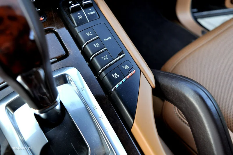 Porsche Cayenne 92A 29