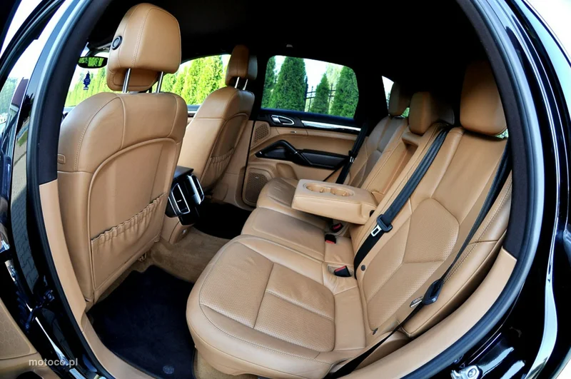 Porsche Cayenne 92A 10