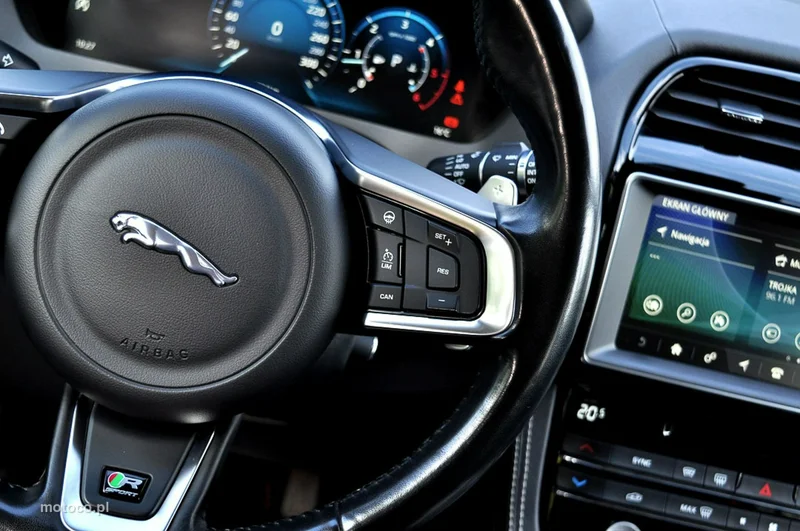 Jaguar F-Pace 25