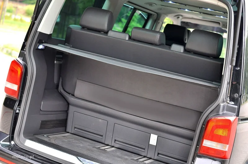 Volkswagen Multivan 17