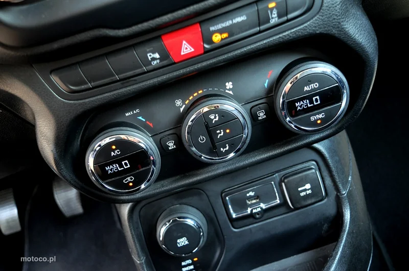 Jeep Renegade 14