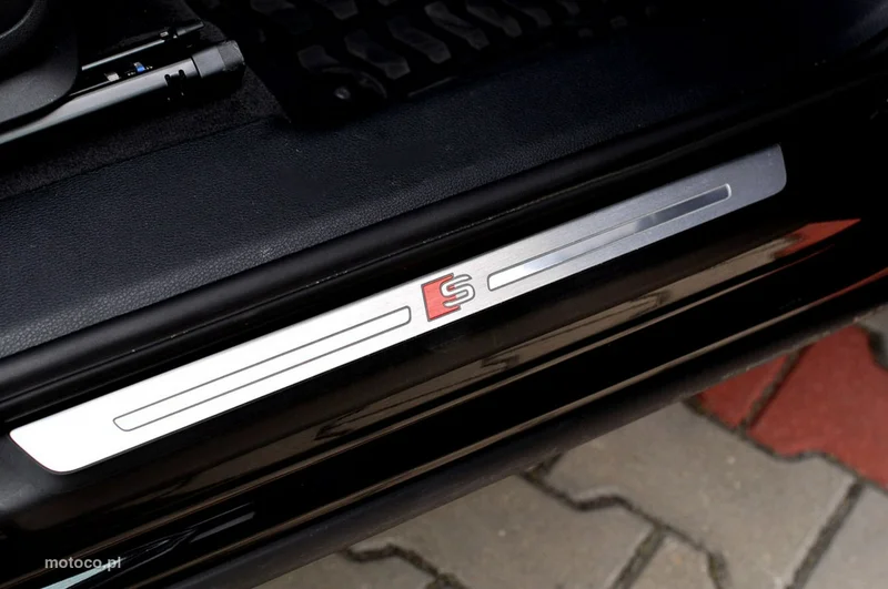 Audi Q3 F3 16