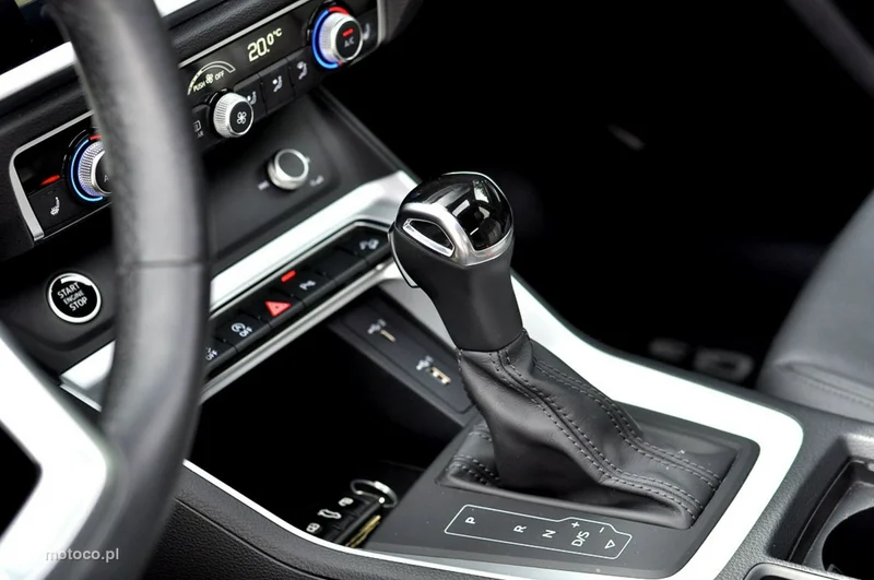 Audi Q3 F3 19