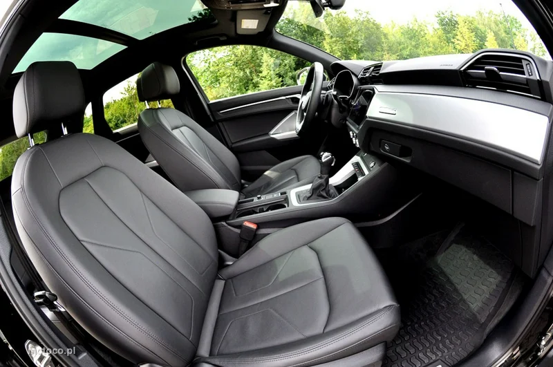 Audi Q3 F3 8