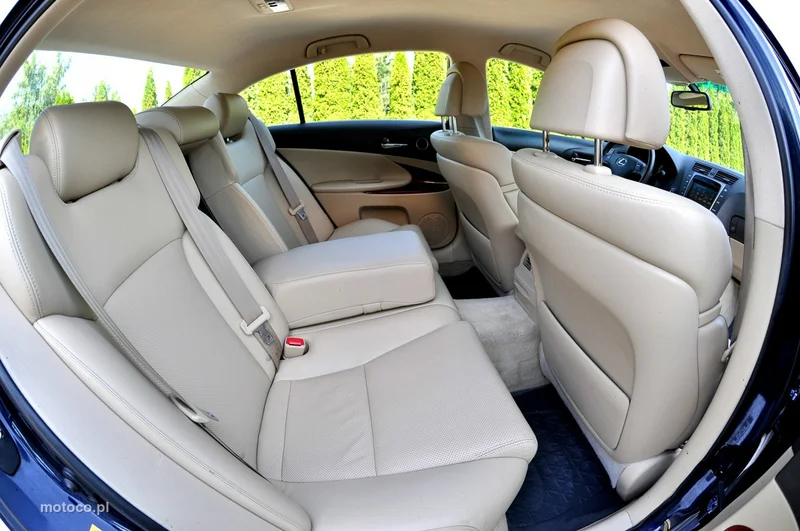 Lexus GS 9