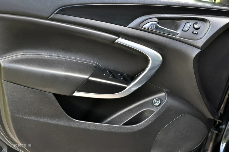 Opel Insignia A 14