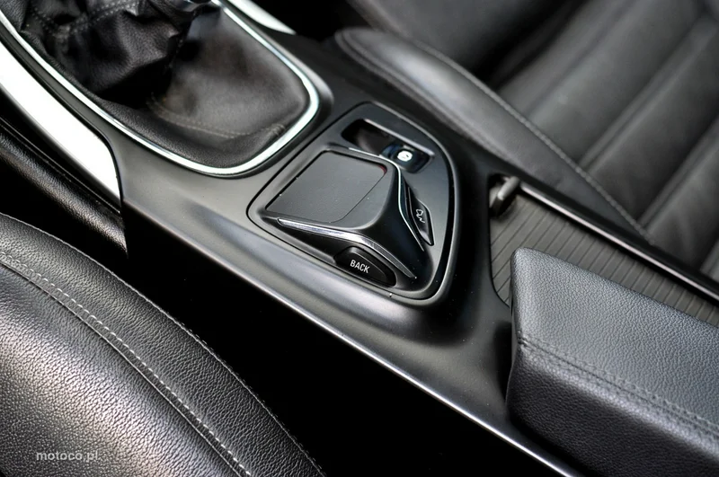 Opel Insignia A 21
