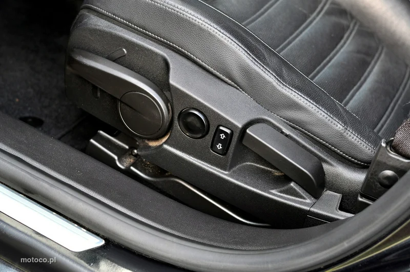 Opel Insignia A 8