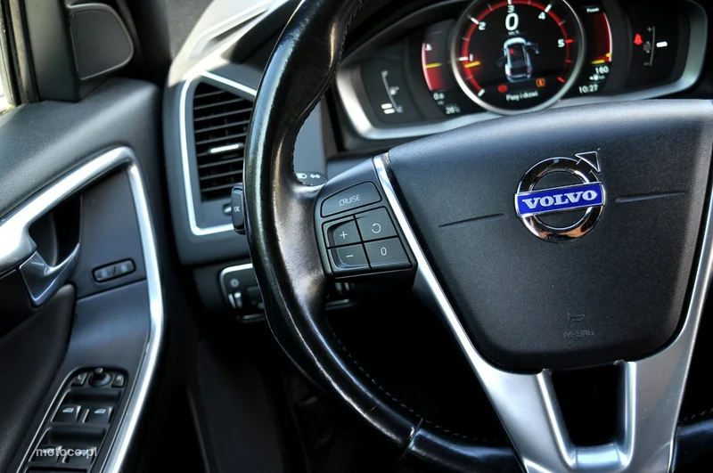 Volvo XC 60 17