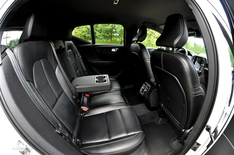 Volvo XC 40 11