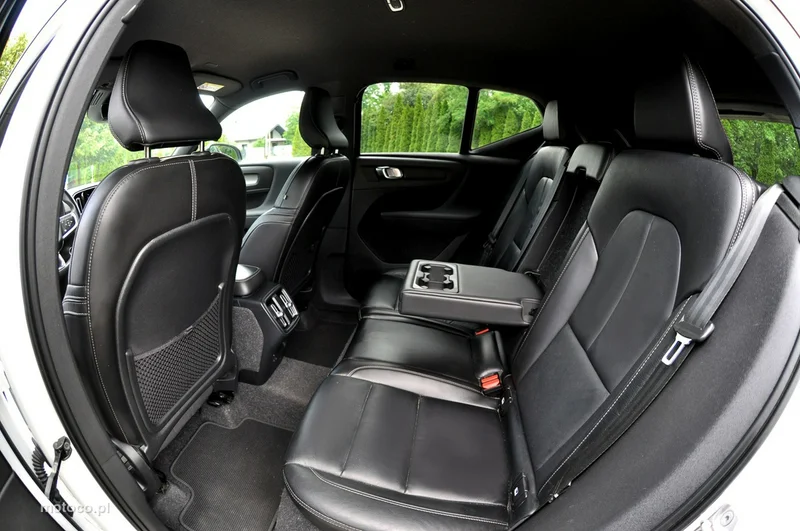 Volvo XC 40 12