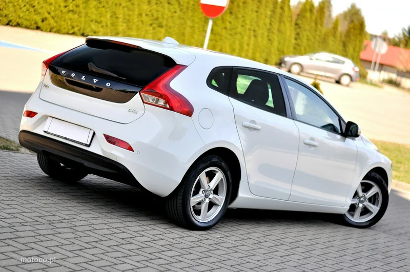 Volvo V40 3