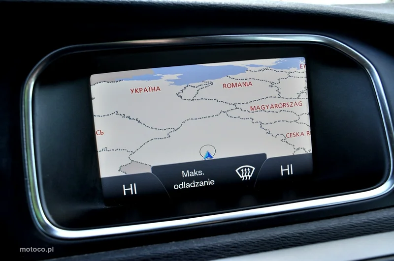 Volvo V40 23