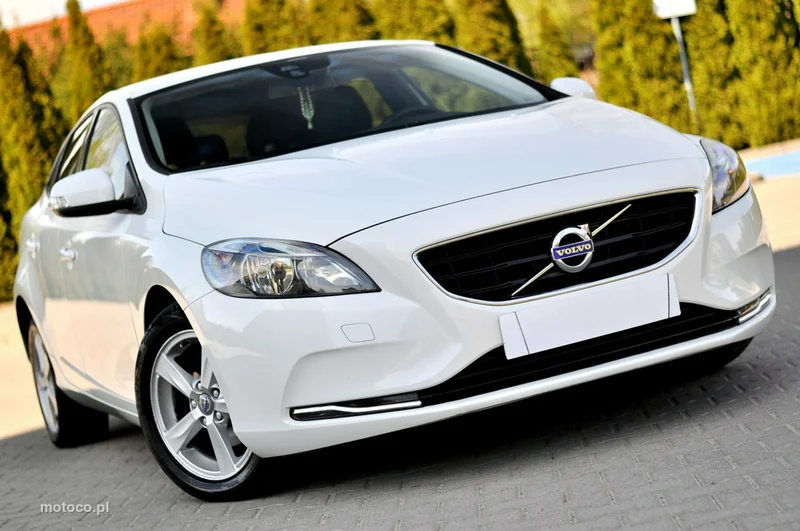 Volvo V40 27