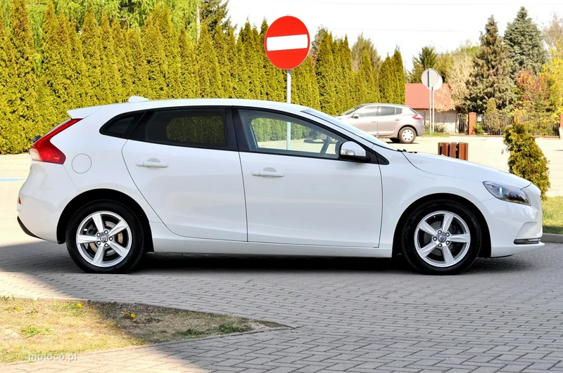 Volvo V40 29
