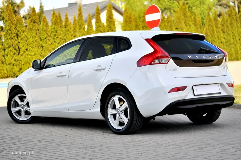 Volvo V40 30