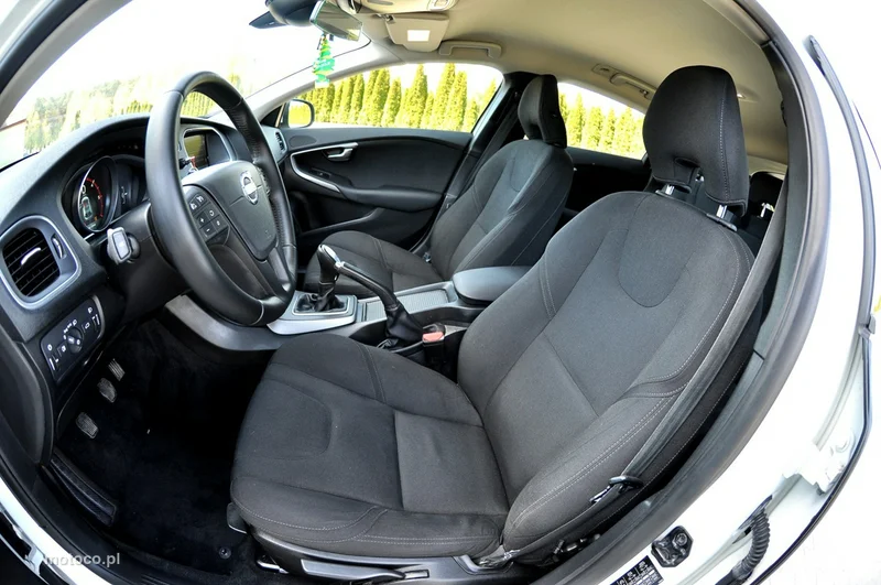 Volvo V40 6