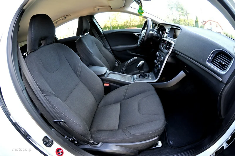 Volvo V40 7