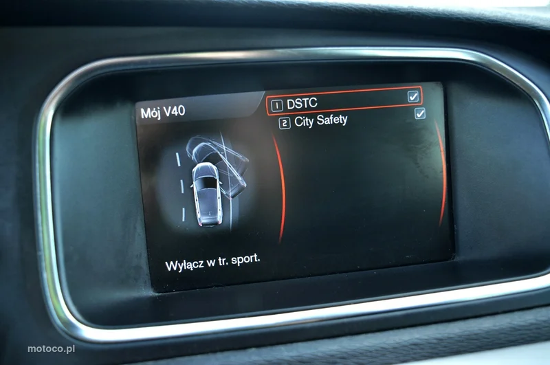 Volvo V40 19