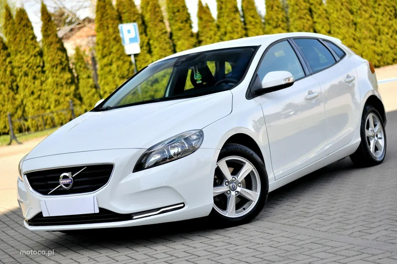 Volvo V40 3