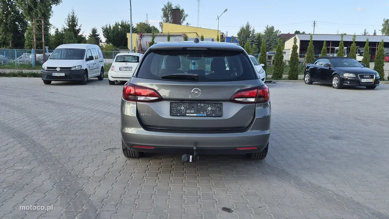 Opel Astra Sports Tourer 19