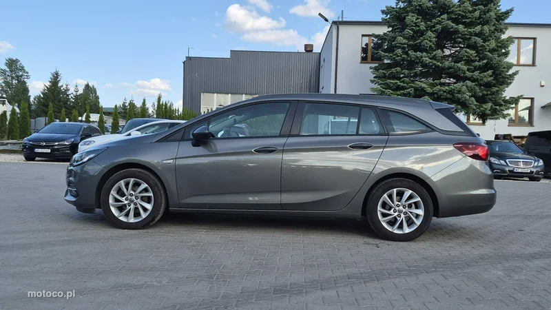 Opel Astra Sports Tourer 5