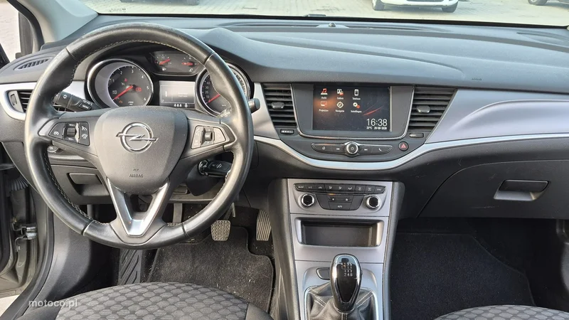 Opel Astra Sports Tourer 6
