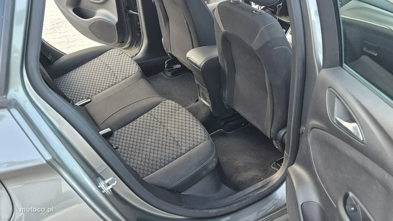 Opel Astra Sports Tourer 9