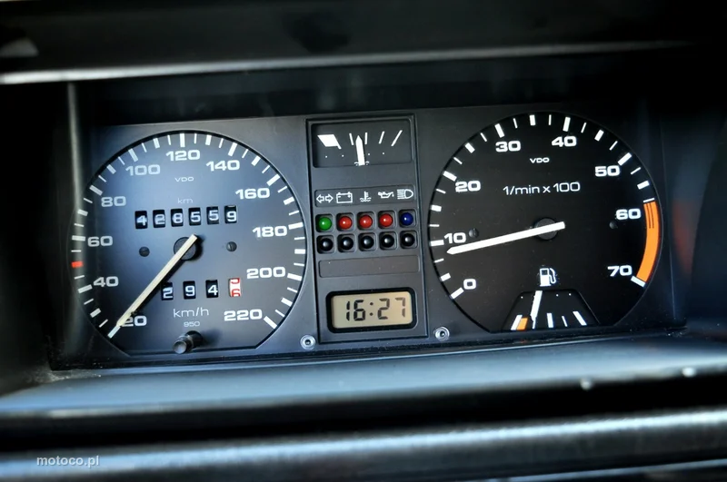 Volkswagen Golf II 17
