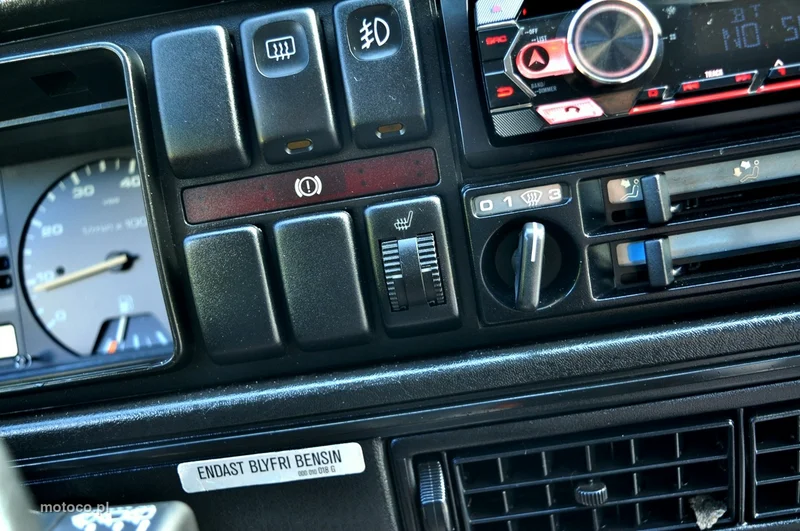 Volkswagen Golf II 18