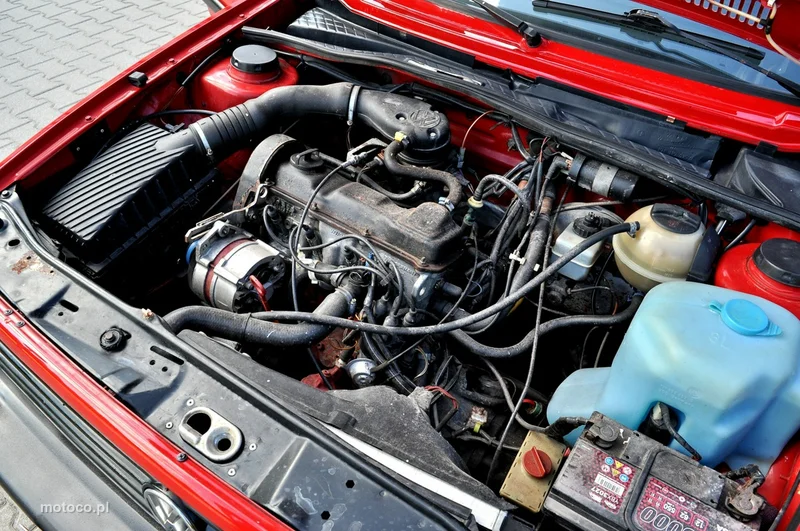 Volkswagen Golf II 28