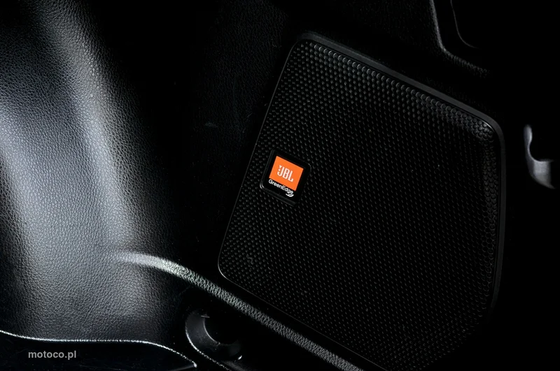 Toyota RAV 4 XA40 19