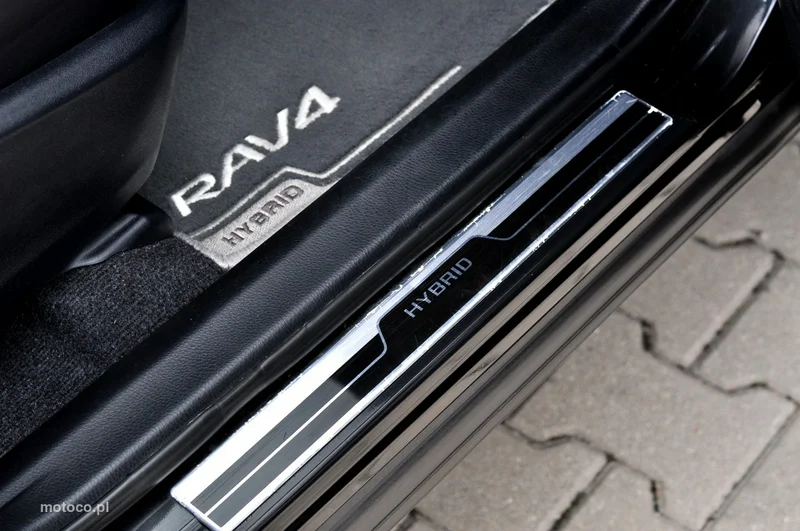 Toyota RAV 4 XA40 21