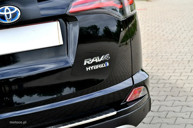 Toyota RAV 4 XA40 34