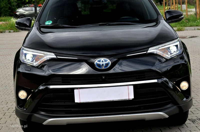 Toyota RAV 4 XA40 37