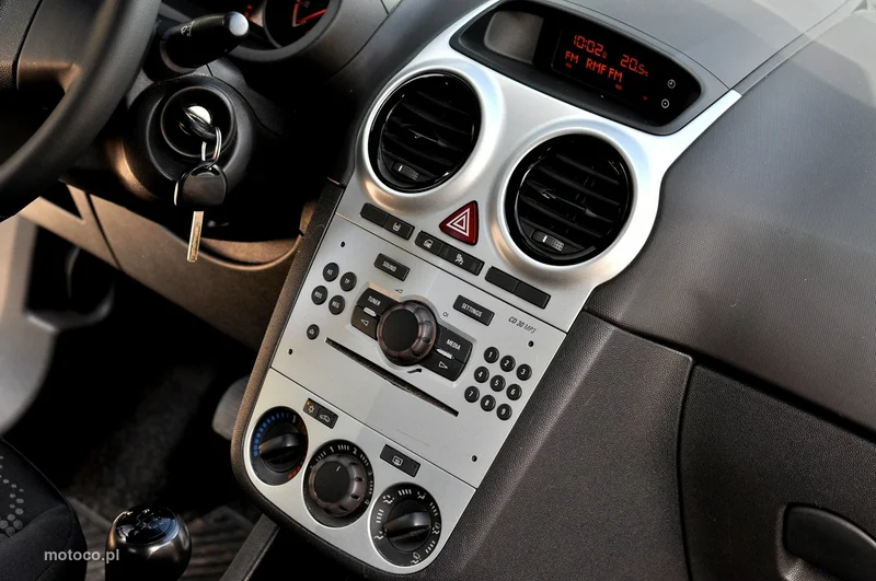 Opel Corsa D 17