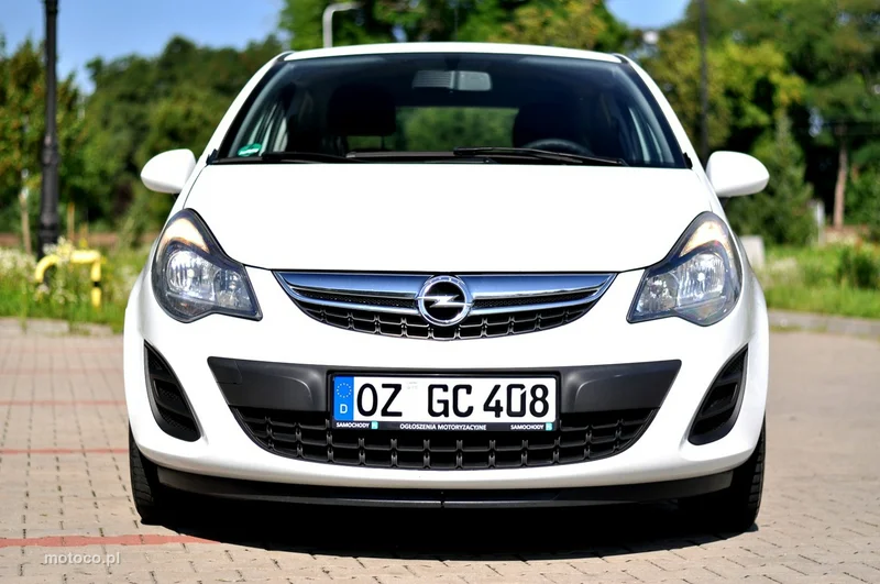Opel Corsa D 24