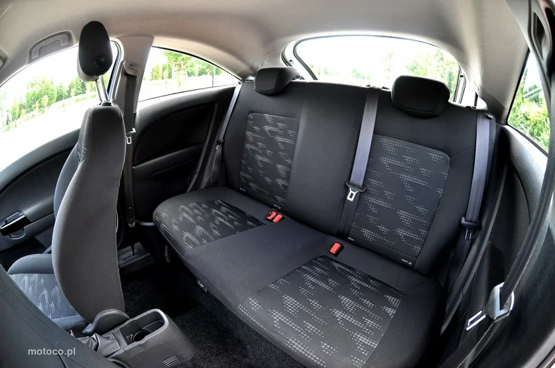 Opel Corsa D 9