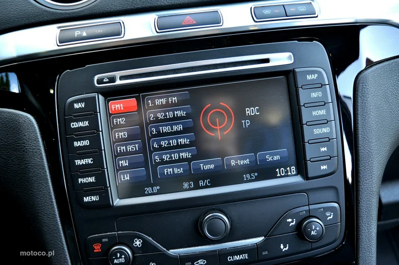 Ford S-Max I 17